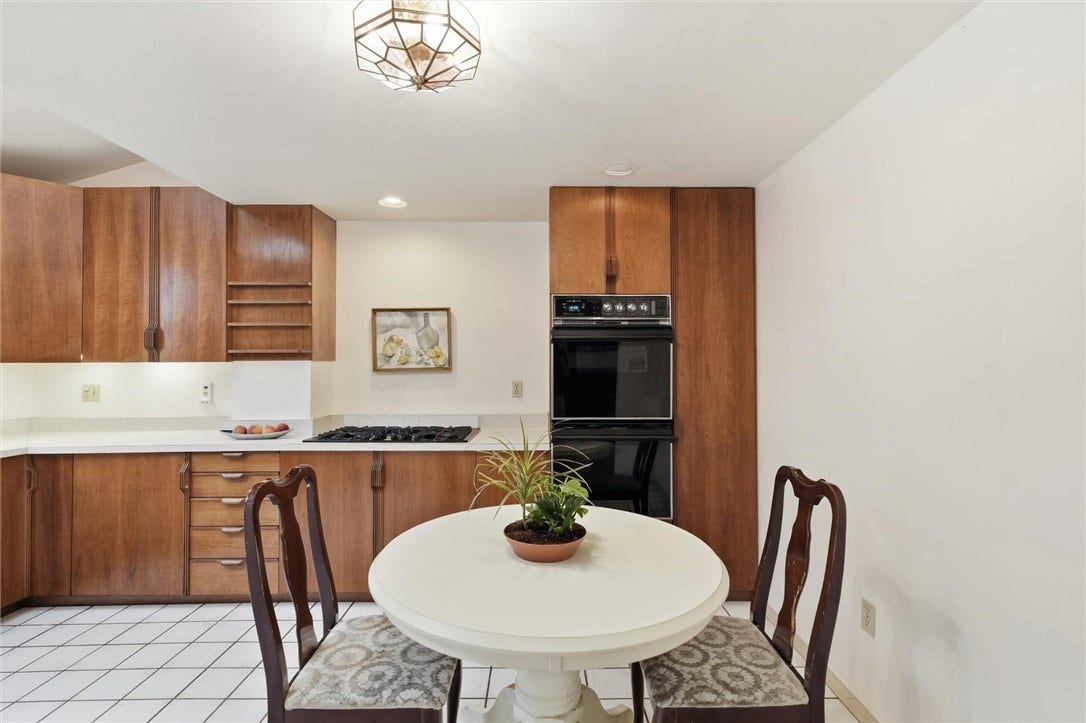 5847 Douglas St, Pittsburgh, PA 15217