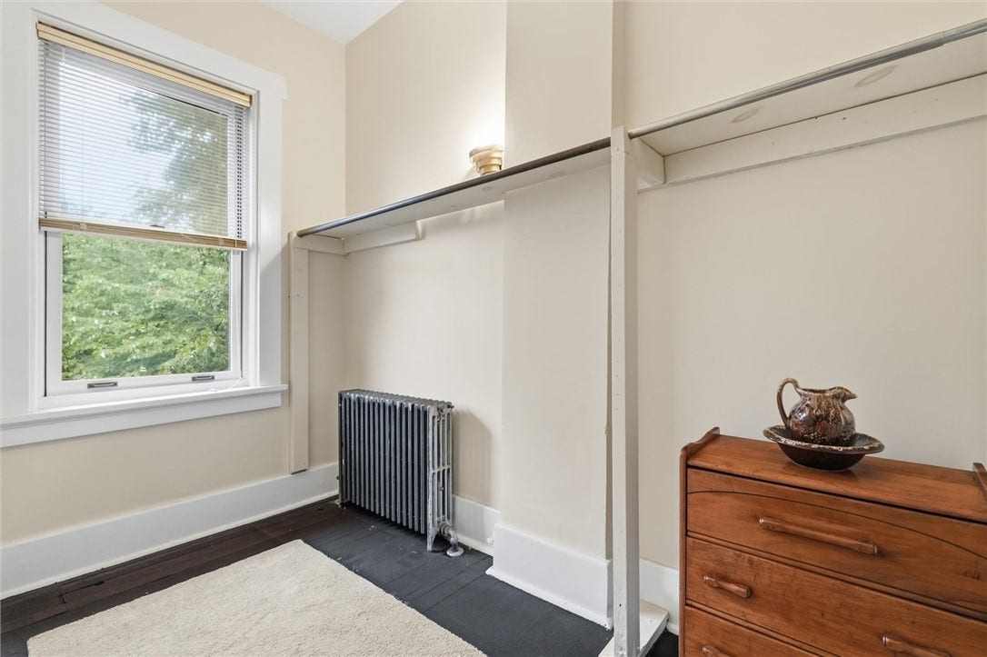 5847 Douglas St, Pittsburgh, PA 15217