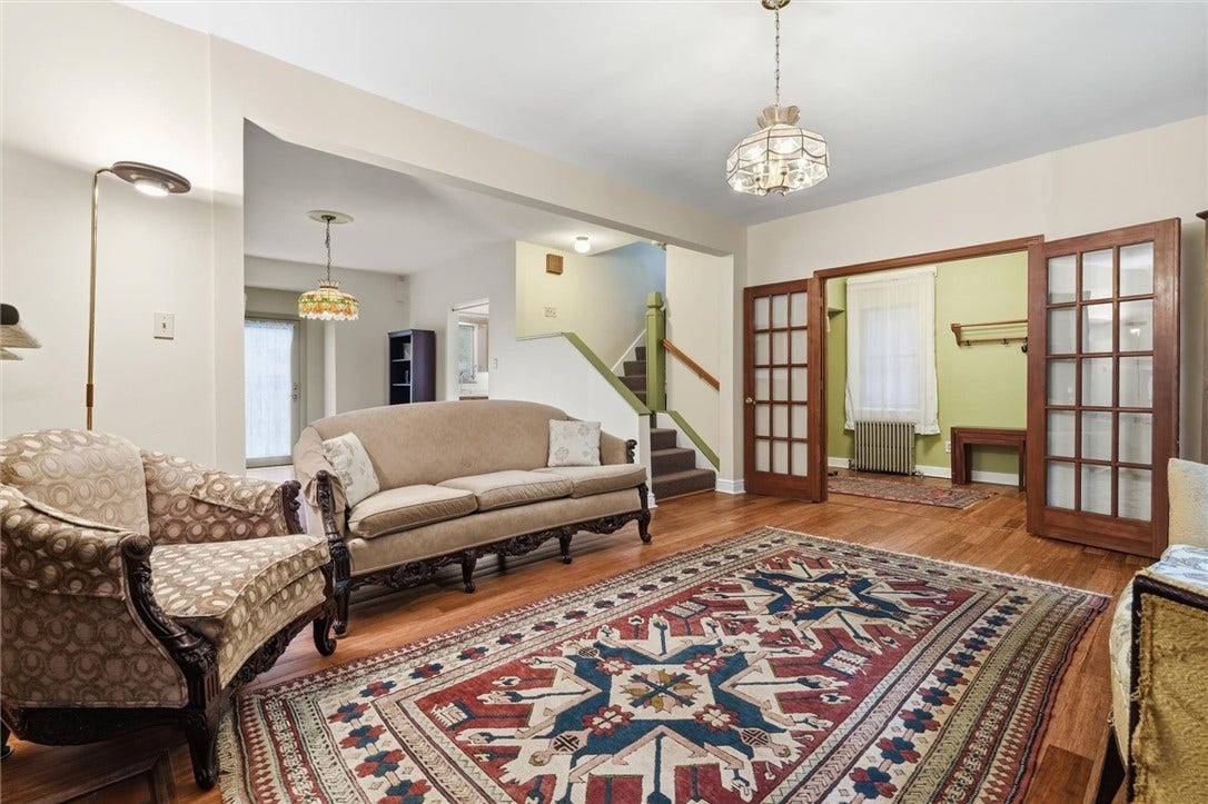 5847 Douglas St, Pittsburgh, PA 15217