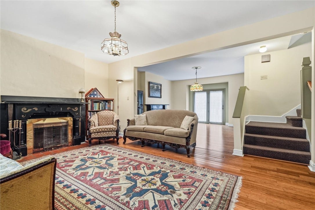 5847 Douglas St, Pittsburgh, PA 15217