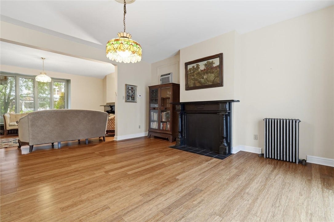 5847 Douglas St, Pittsburgh, PA 15217