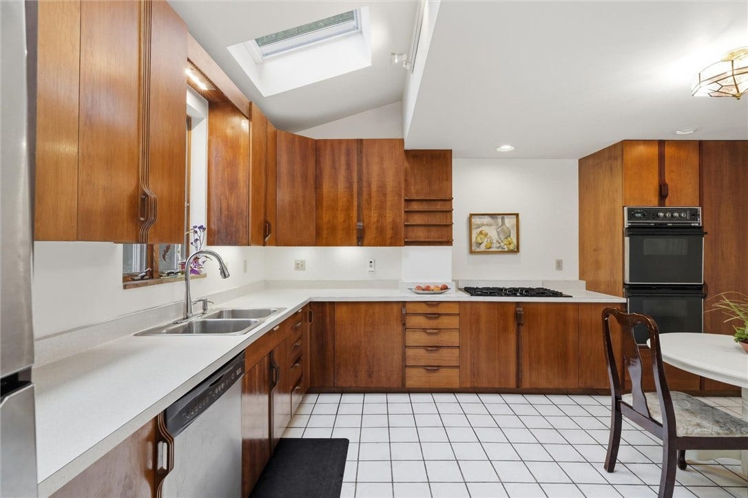 5847 Douglas St, Pittsburgh, PA 15217