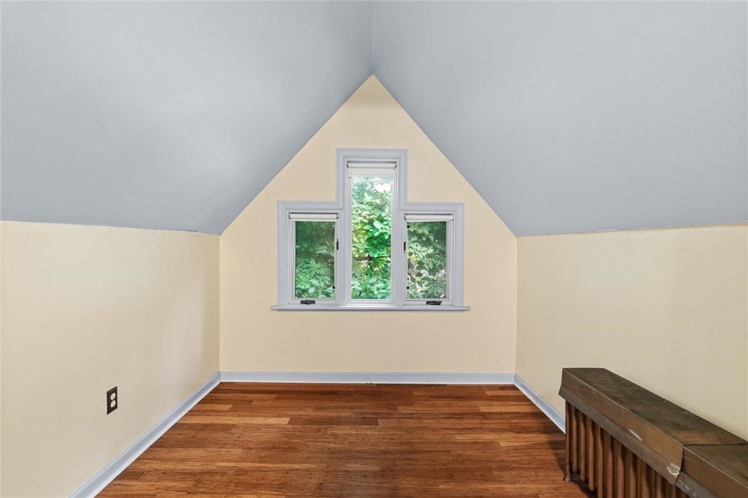 5847 Douglas St, Pittsburgh, PA 15217