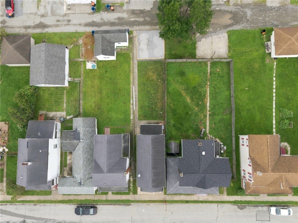 218 Loyalhanna Ave, Latrobe, PA 15650