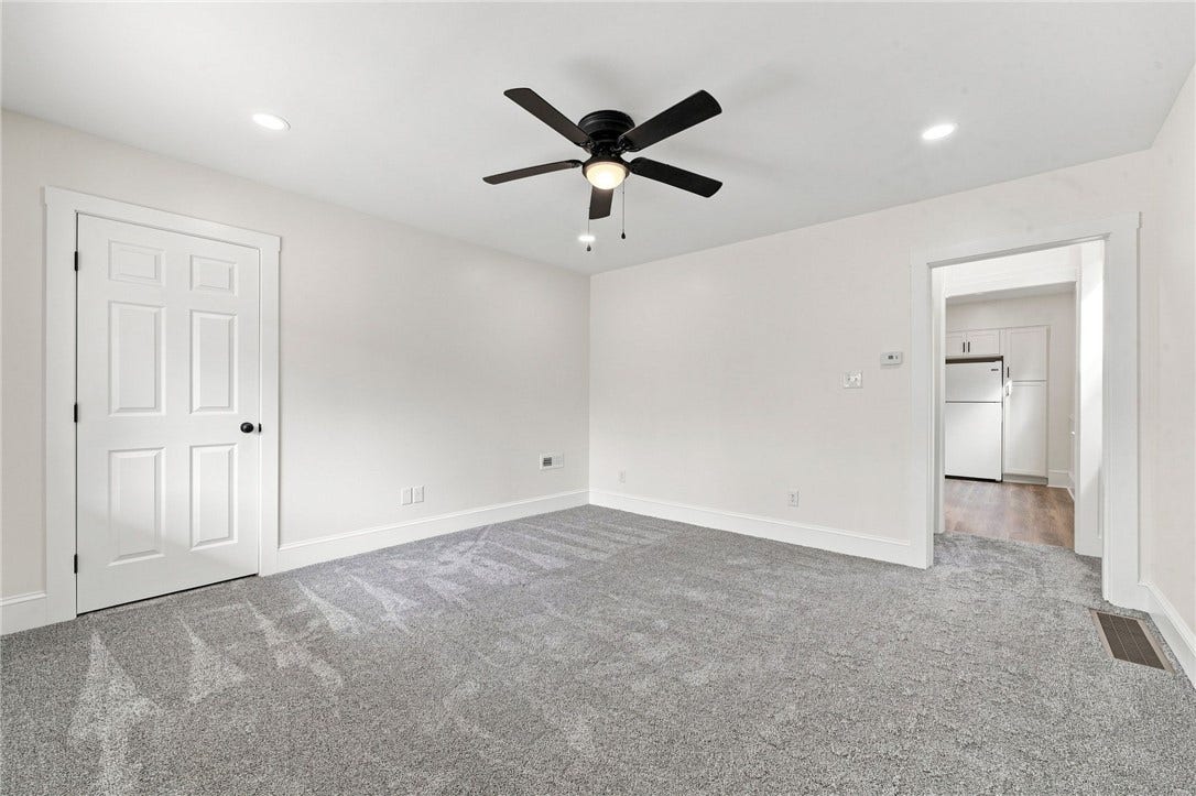 218 Loyalhanna Ave, Latrobe, PA 15650
