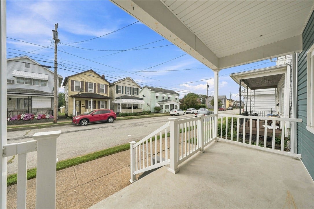 218 Loyalhanna Ave, Latrobe, PA 15650