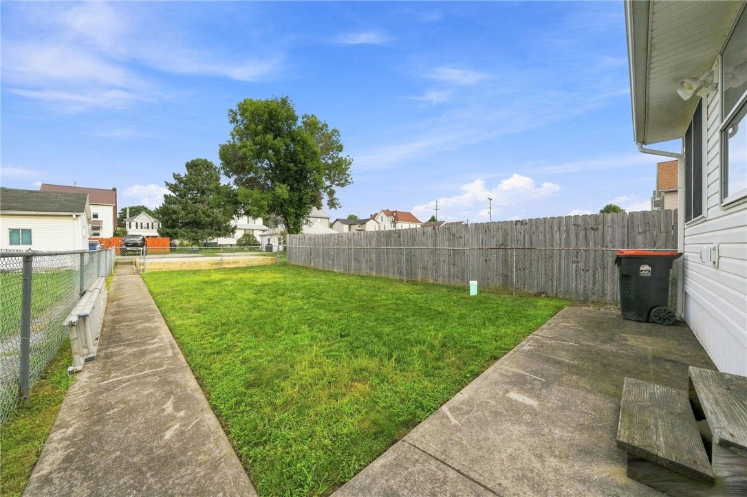 218 Loyalhanna Ave, Latrobe, PA 15650