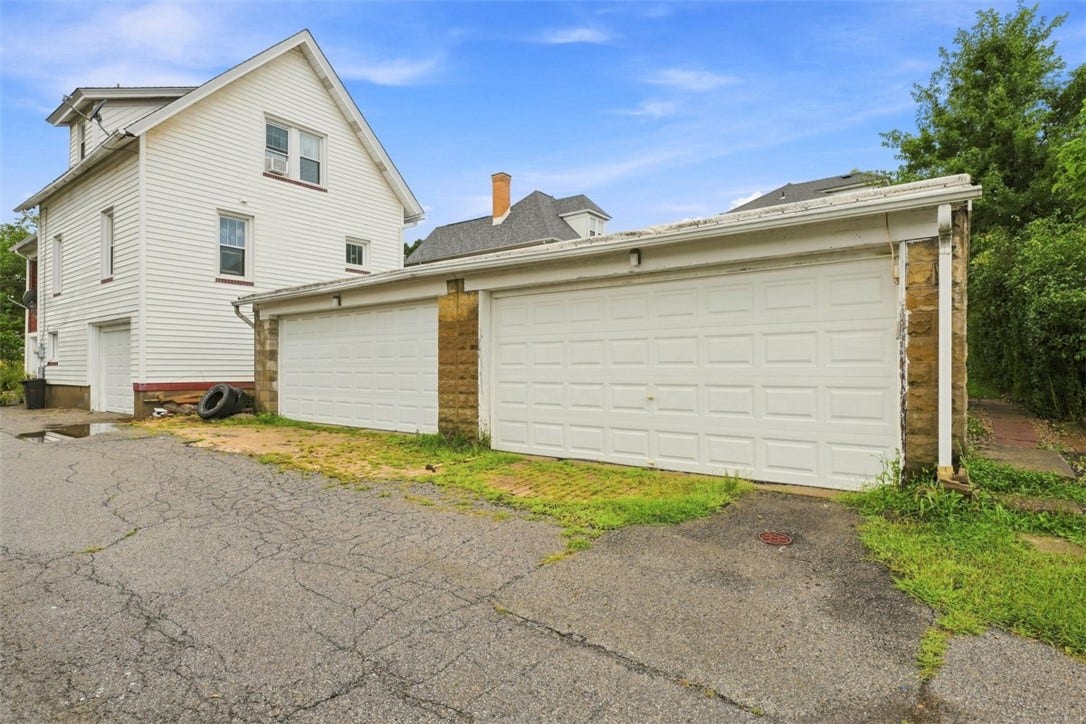722 Fairview Avenue, Irwin, PA 15642