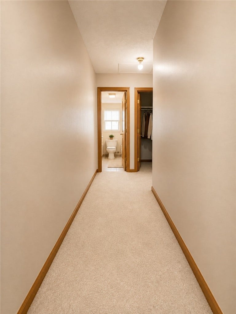 11 S 14th St, Jeannette, PA 15644