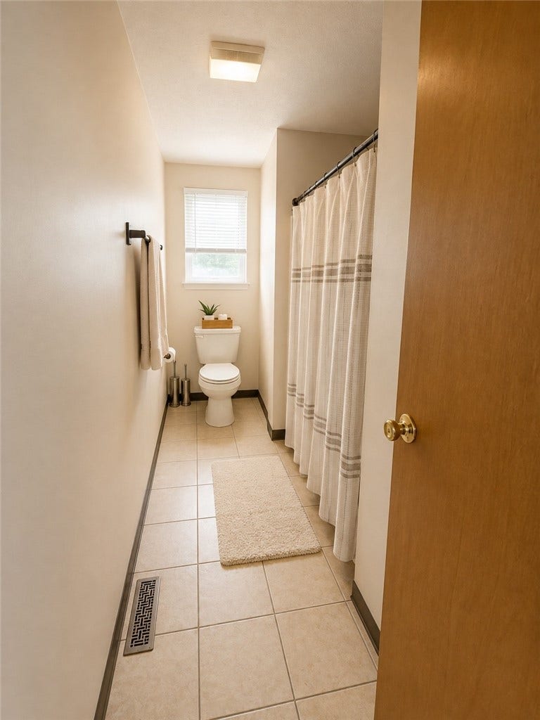 11 S 14th St, Jeannette, PA 15644