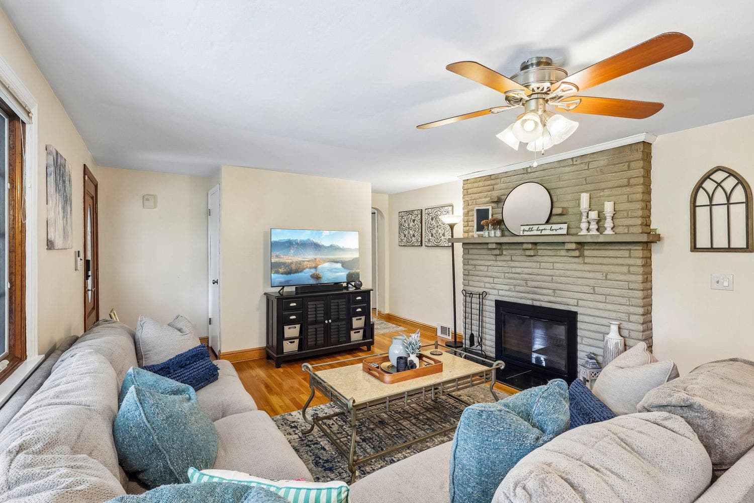 326 Church Road, Bethel Park, PA 15102