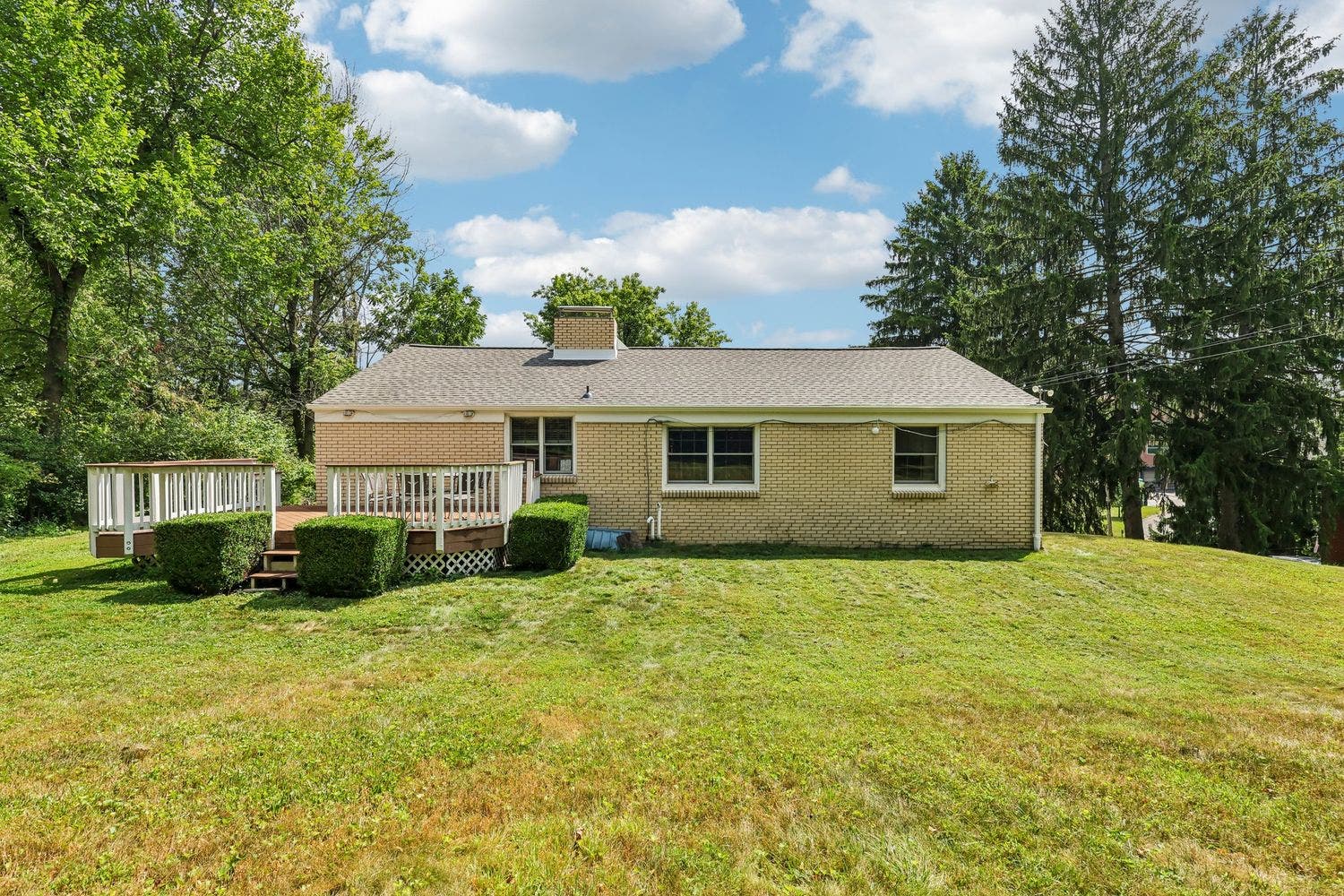 326 Church Road, Bethel Park, PA 15102