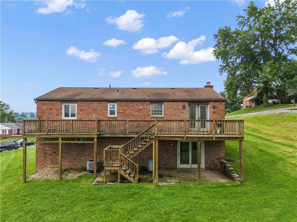 95 Milbeck Dr, Washington, PA 15301