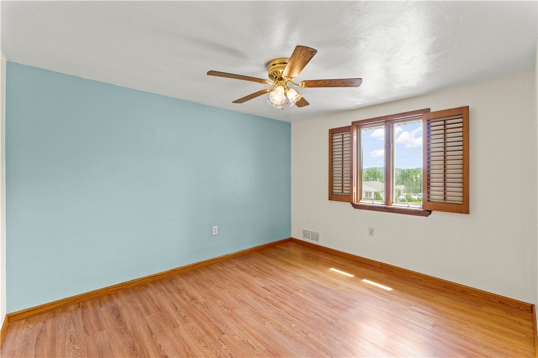 95 Milbeck Dr, Washington, PA 15301