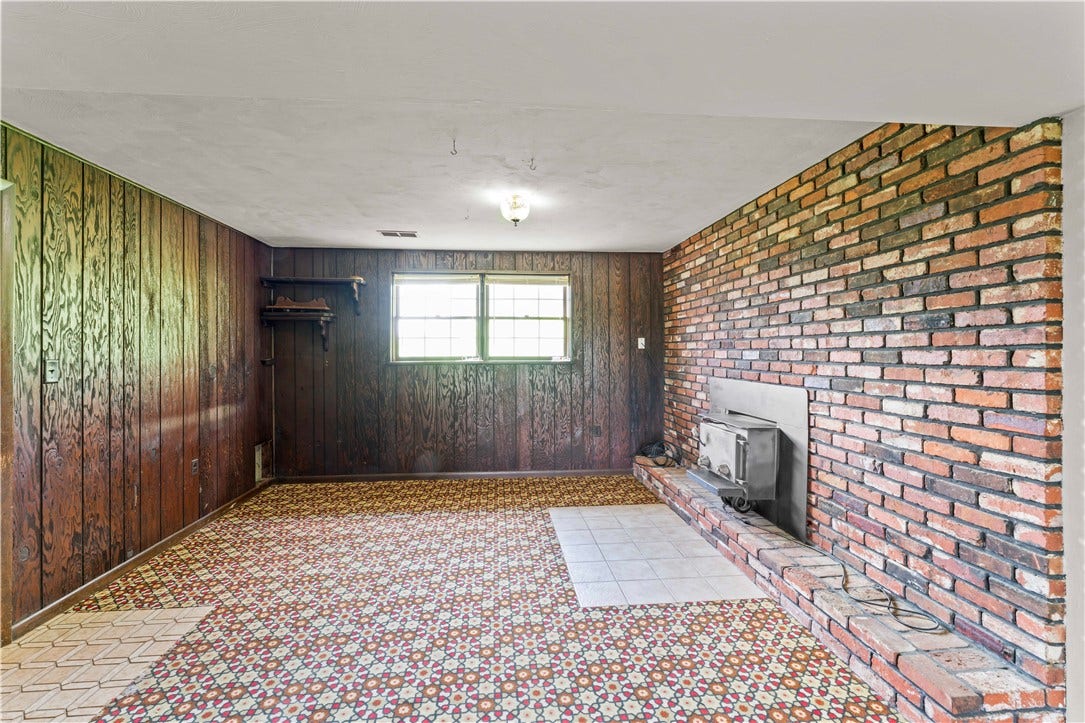 95 Milbeck Dr, Washington, PA 15301