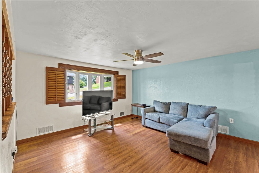 95 Milbeck Dr, Washington, PA 15301