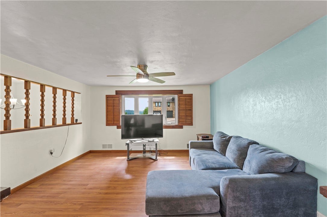 95 Milbeck Dr, Washington, PA 15301