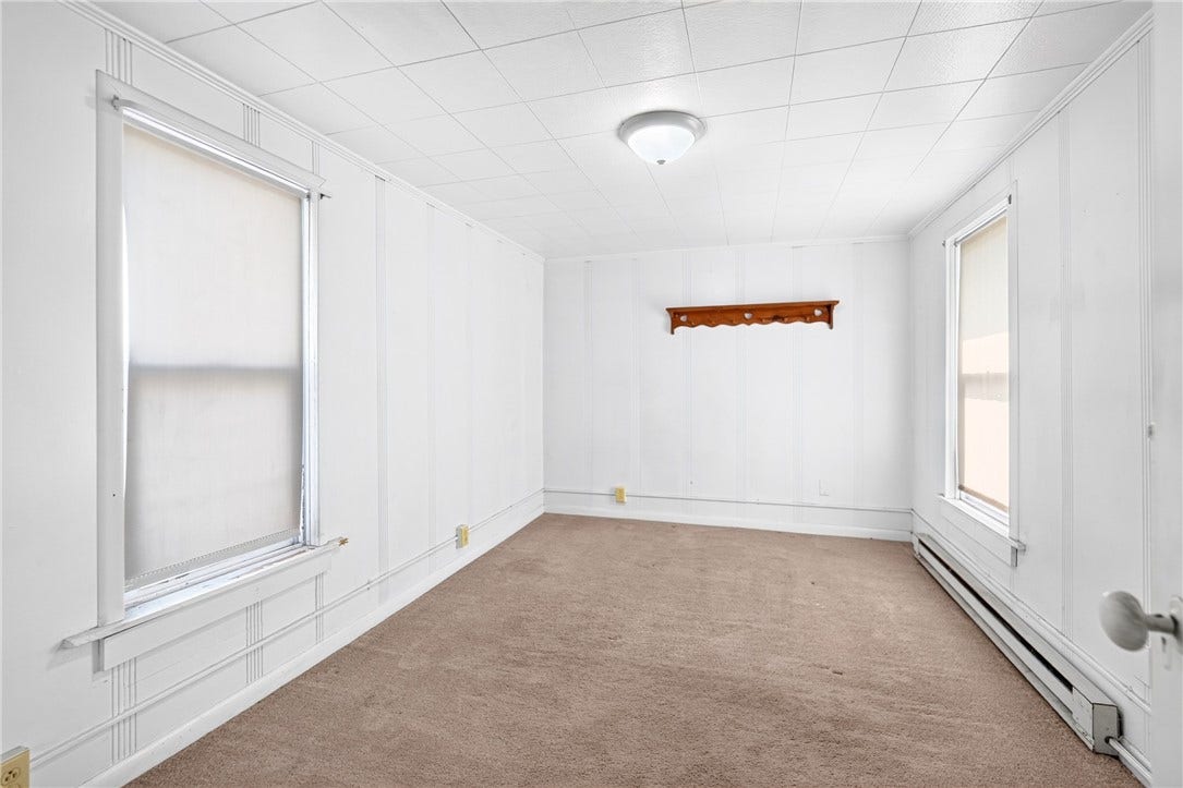113 E Grant St, Latrobe, PA 15650 113 E Grant St, Latrobe, PA 15650
