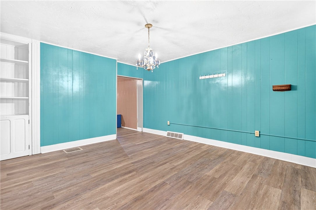 113 E Grant St, Latrobe, PA 15650 113 E Grant St, Latrobe, PA 15650