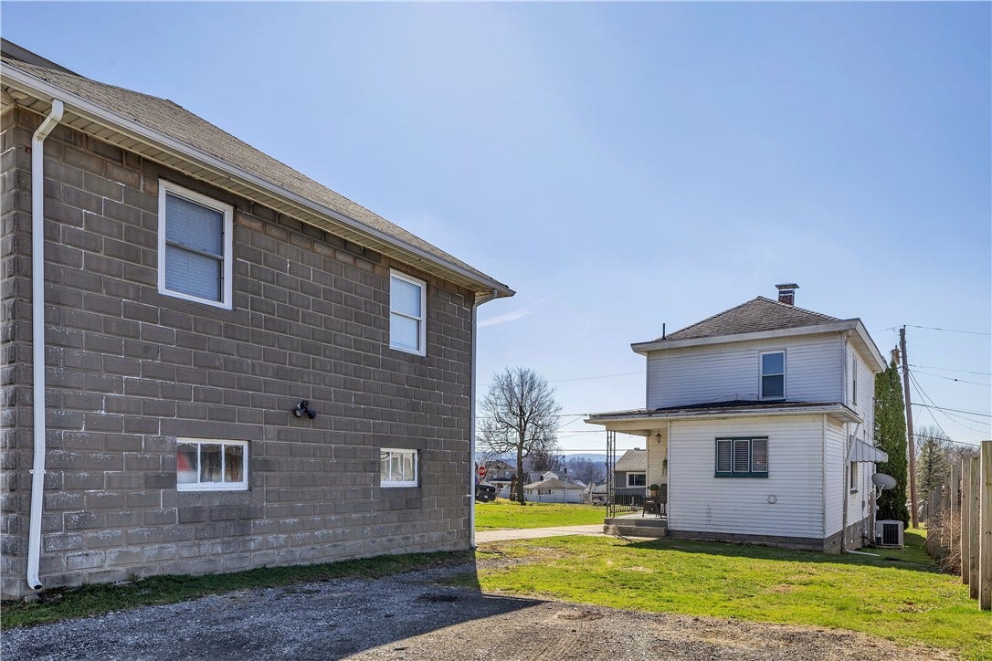 Parking pad for front home 804