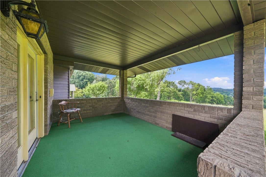 129 Chapel View Drive, Greensburg, PA 15601