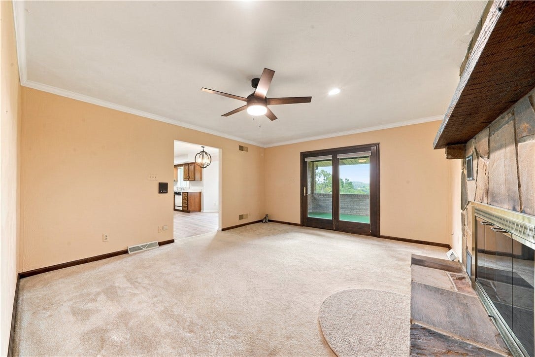 129 Chapel View Drive, Greensburg, PA 15601