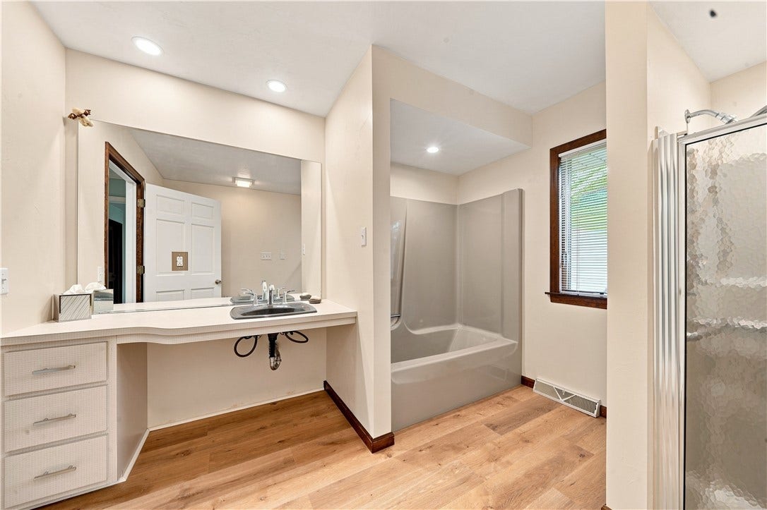 129 Chapel View Drive, Greensburg, PA 15601