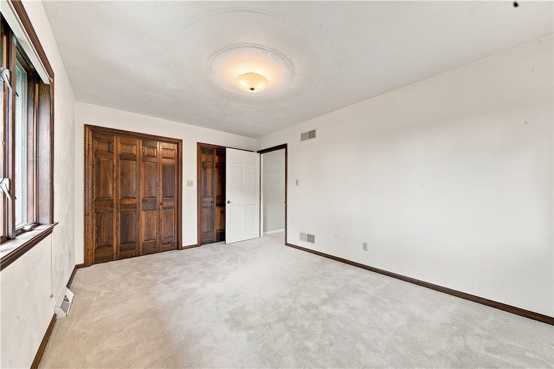 129 Chapel View Drive, Greensburg, PA 15601