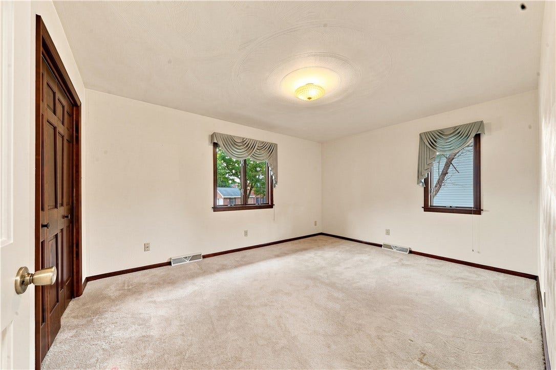 129 Chapel View Drive, Greensburg, PA 15601