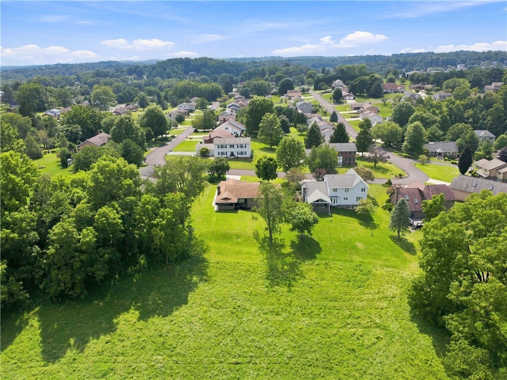 129 Chapel View Drive, Greensburg, PA 15601