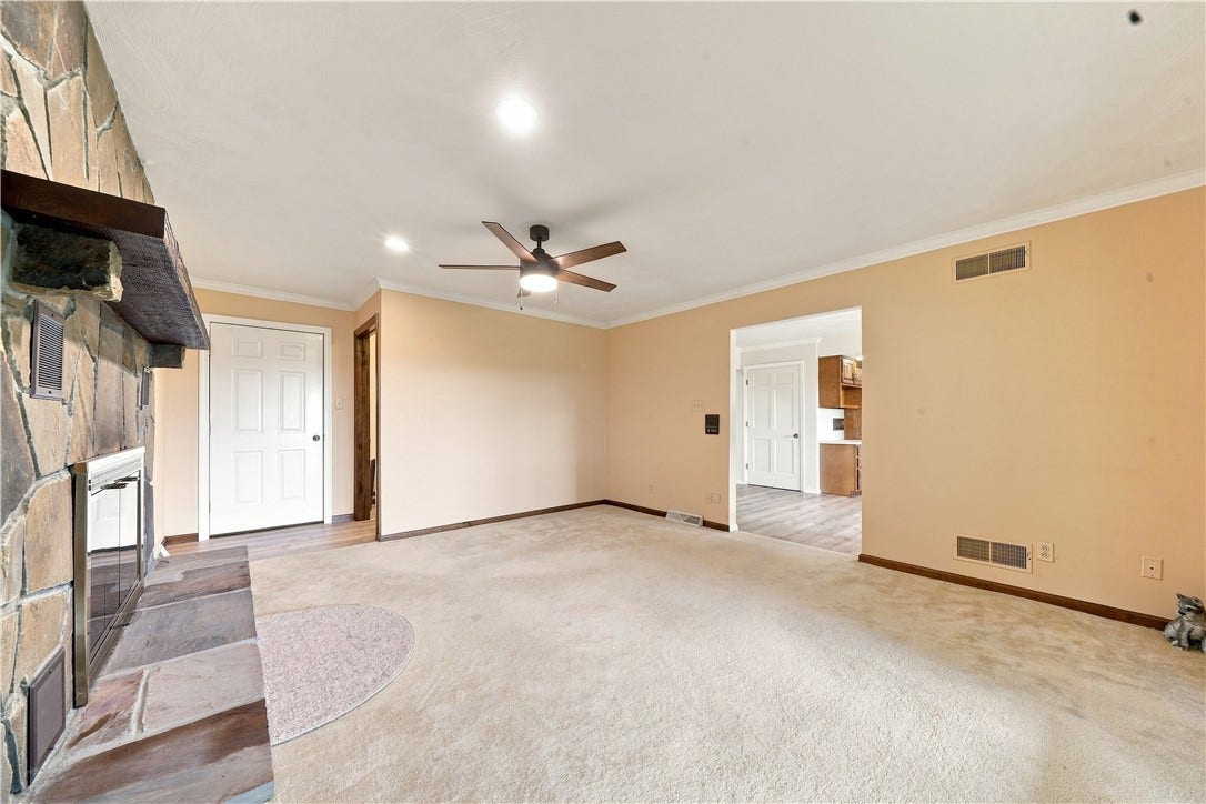 129 Chapel View Drive, Greensburg, PA 15601