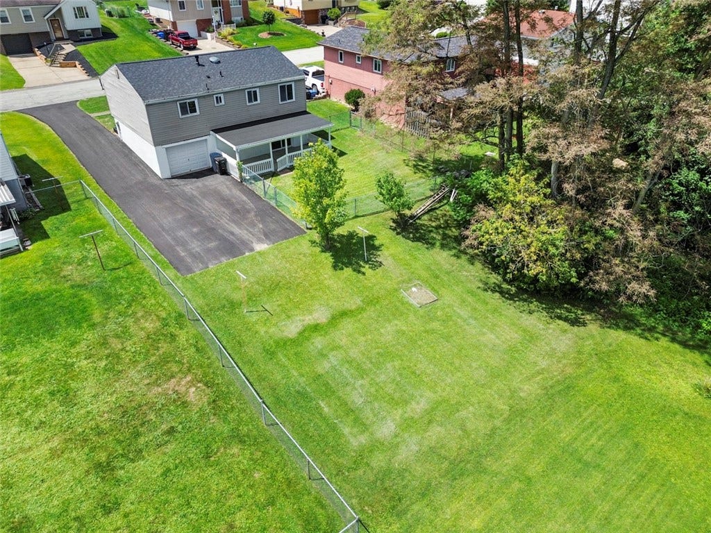 533 Elmview Dr, Elizabeth, PA 15037