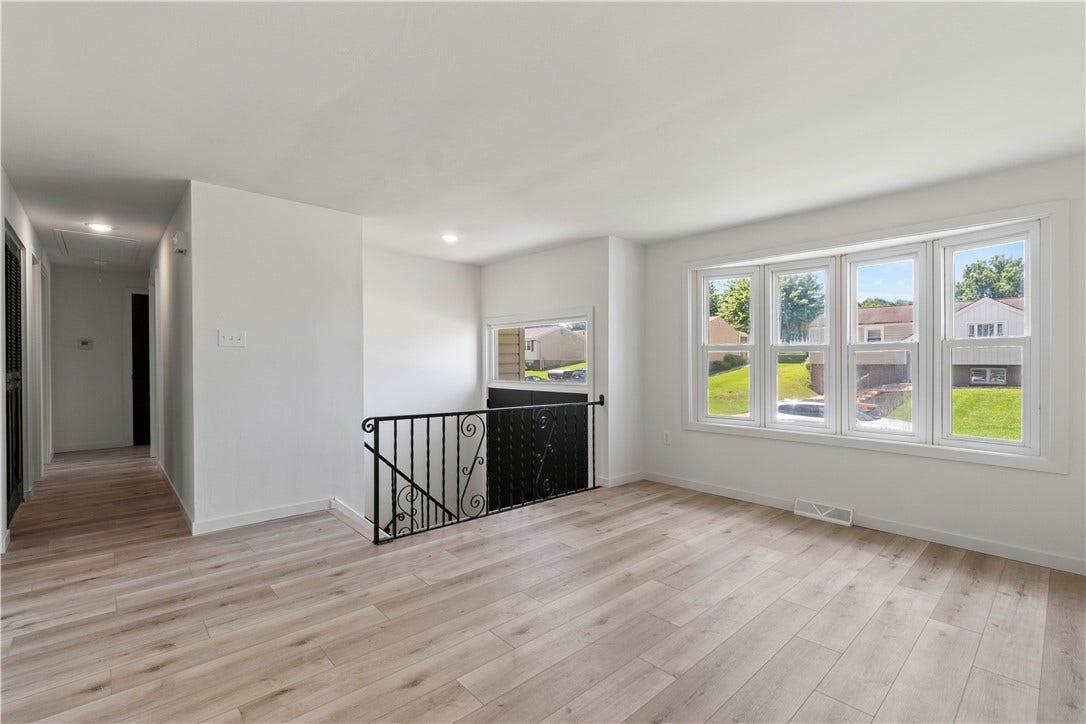 533 Elmview Dr, Elizabeth, PA 15037