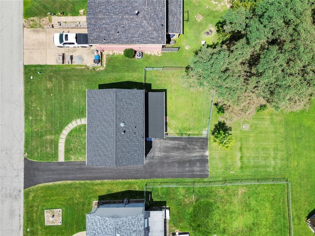 533 Elmview Dr, Elizabeth, PA 15037