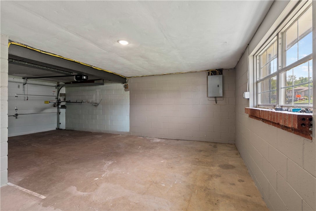 533 Elmview Dr, Elizabeth, PA 15037