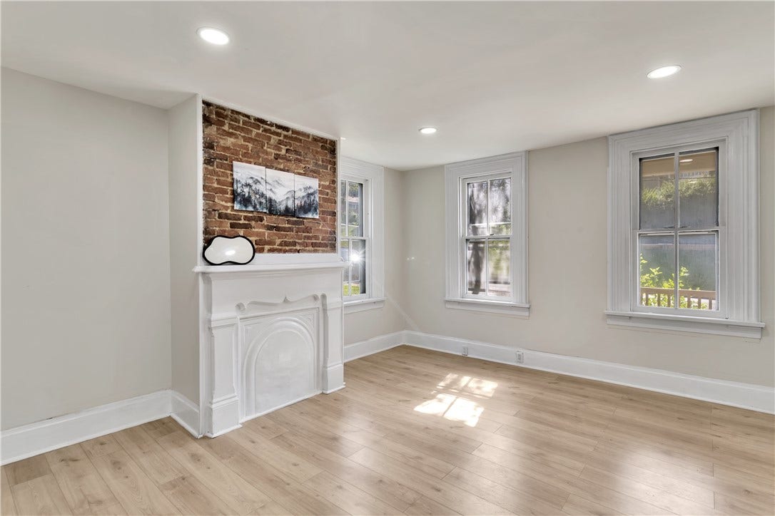 1046 Highland, Greensburg, PA 15601