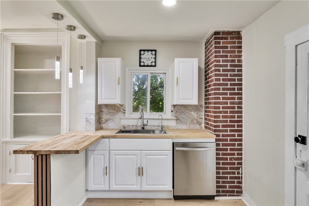 1046 Highland, Greensburg, PA 15601