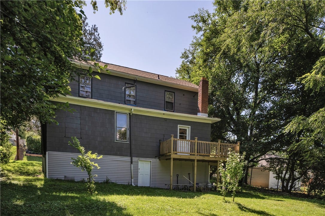 1046 Highland, Greensburg, PA 15601