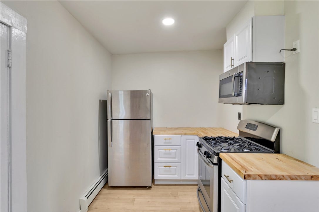 1046 Highland, Greensburg, PA 15601