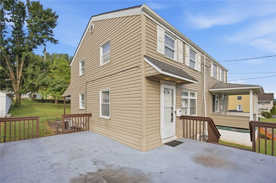 321 Cedar St, Jeannette, PA 15644