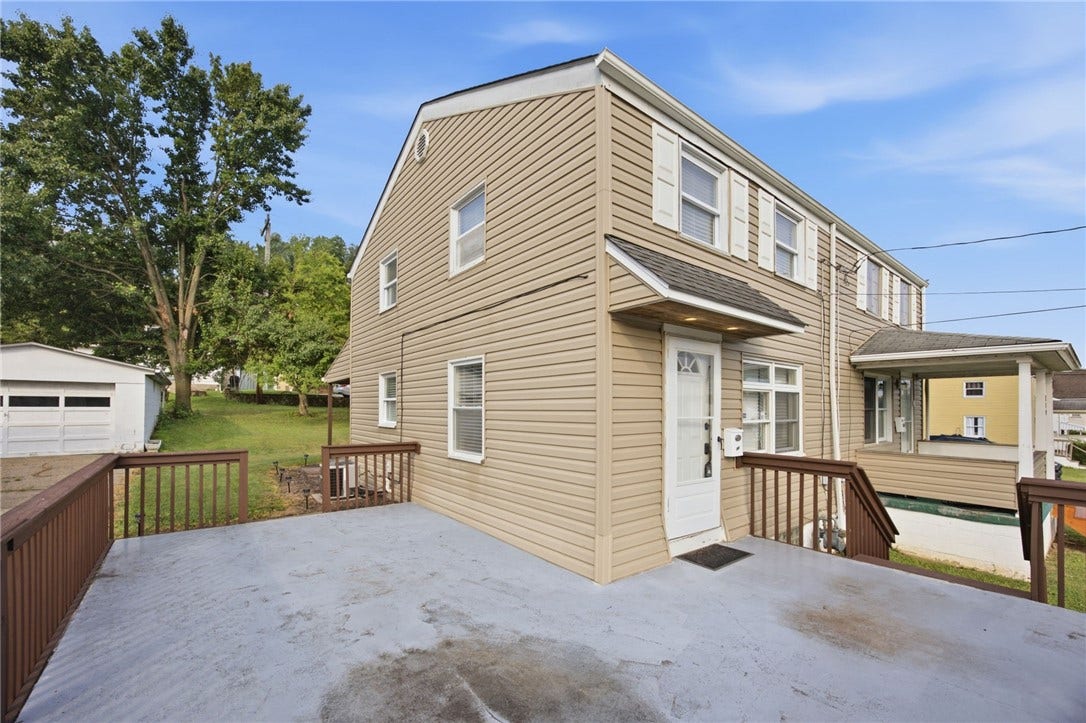 321 Cedar St, Jeannette, PA 15644