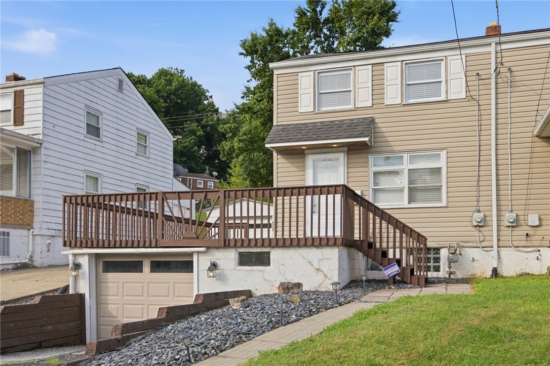321 Cedar St, Jeannette, PA 15644