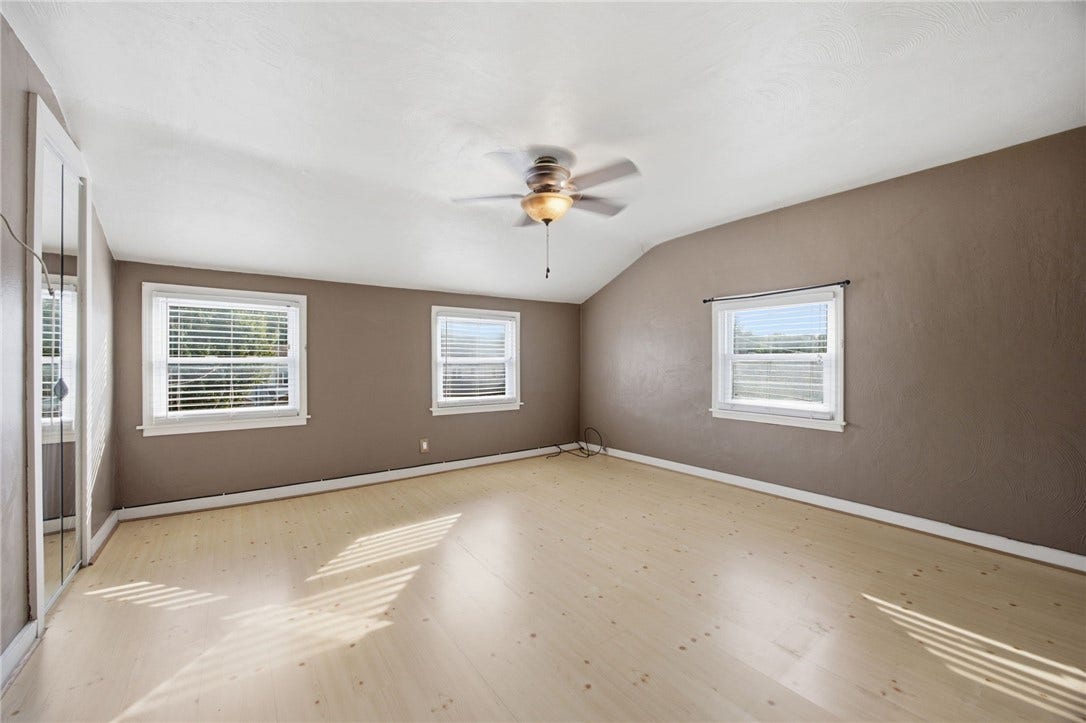 321 Cedar St, Jeannette, PA 15644