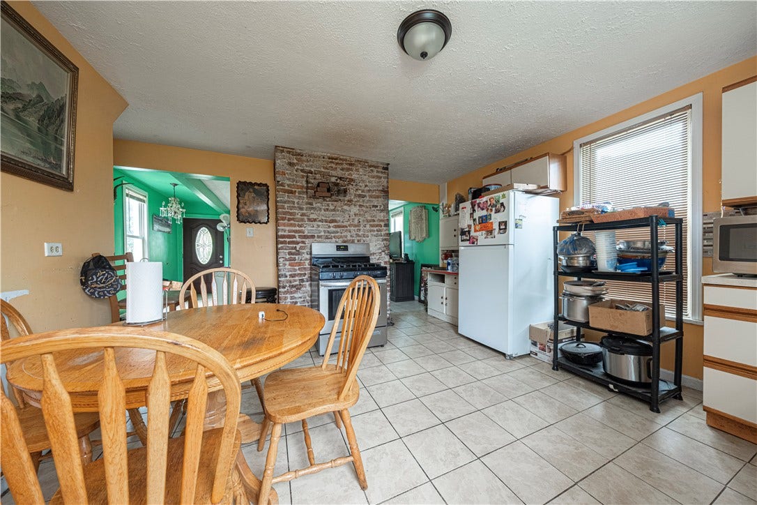 1362 E Maiden St, Washington, PA 15301
