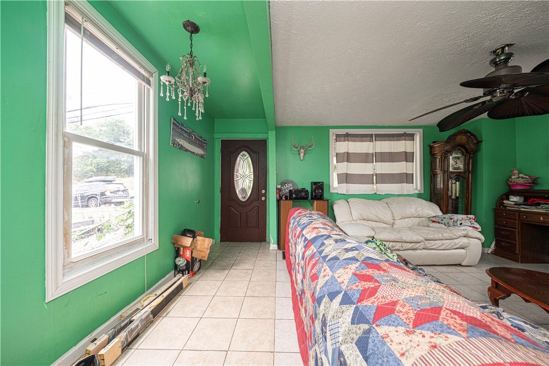 1362 E Maiden St, Washington, PA 15301