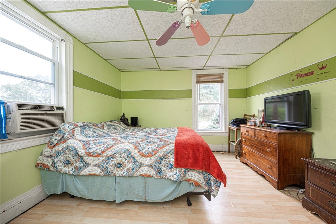 1362 E Maiden St, Washington, PA 15301