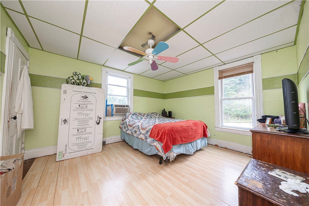 1362 E Maiden St, Washington, PA 15301