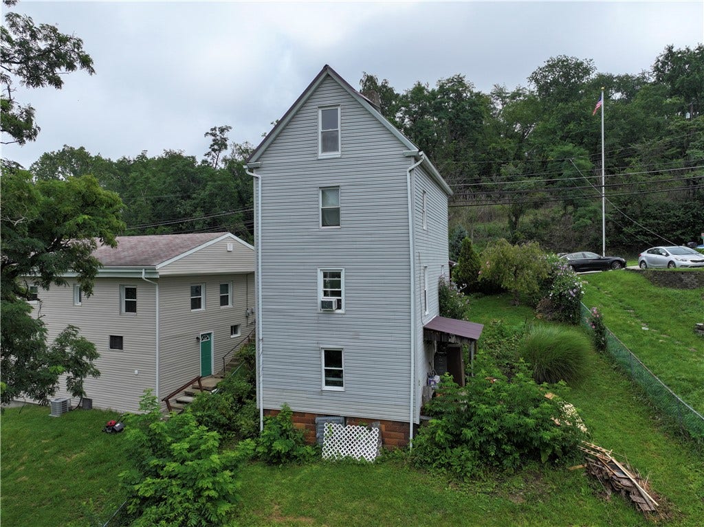 1362 E Maiden St, Washington, PA 15301