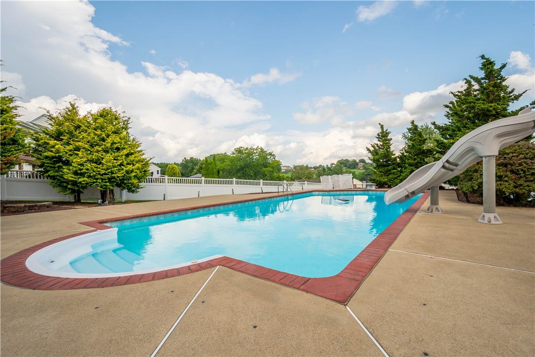 plenty of pool deck area for furniture