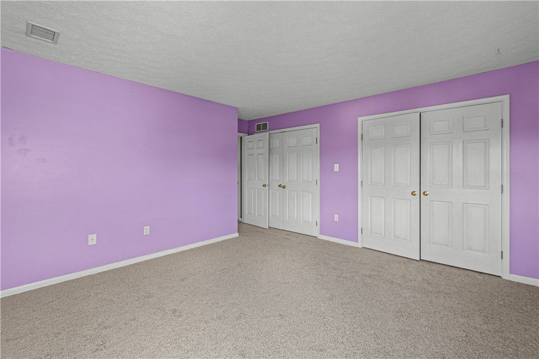 2nd bedroom with double closets